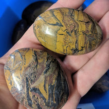 Load image into Gallery viewer, Jasper Palm Stones