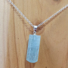 Load image into Gallery viewer, aquamarine pendant