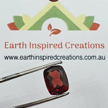 Load image into Gallery viewer, faceted garnet