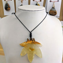 Load image into Gallery viewer, Marijuana Leaf Necklace