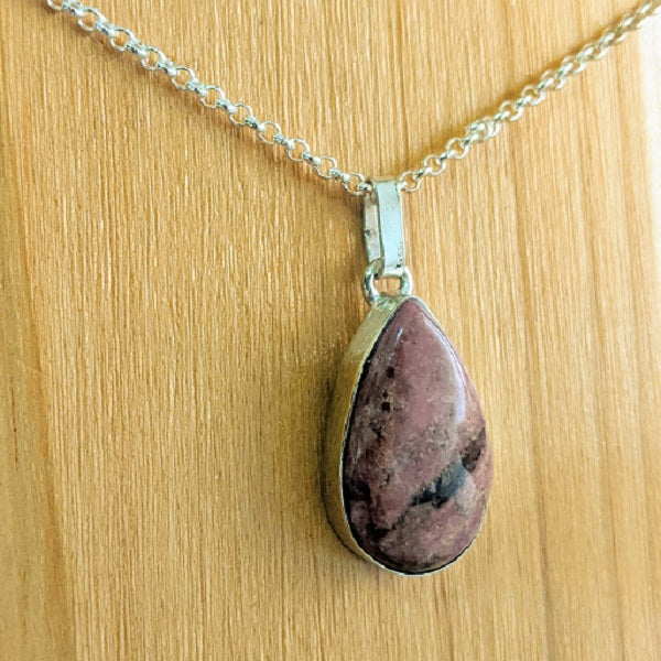 Rhodonite pendant deals