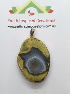Thunderegg Pendant